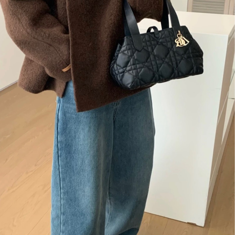 全新迪奧/Dior Toujours系列新款 黑色牛皮字母吊墜托特 土著包 手提包小號-7