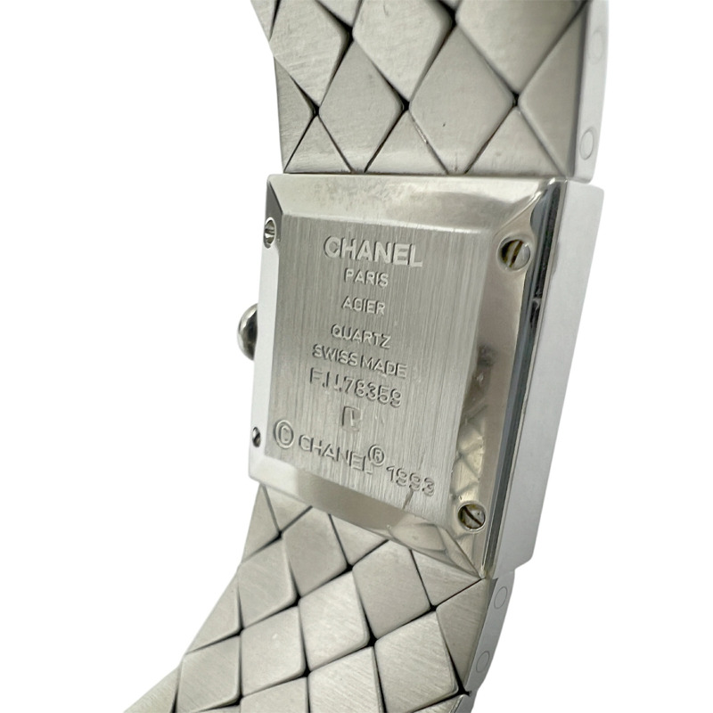 香奈兒 (CHANEL) 絎縫石英腕錶，不鏽鋼錶殼，黑色錶盤，女士款，型號 H0009，黑色/銀色-7