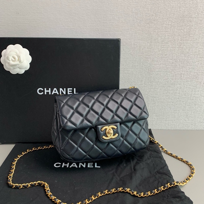 ✨Chanel 黑金羊皮 愛心coco 方胖子晶片款 有購證🖤-1