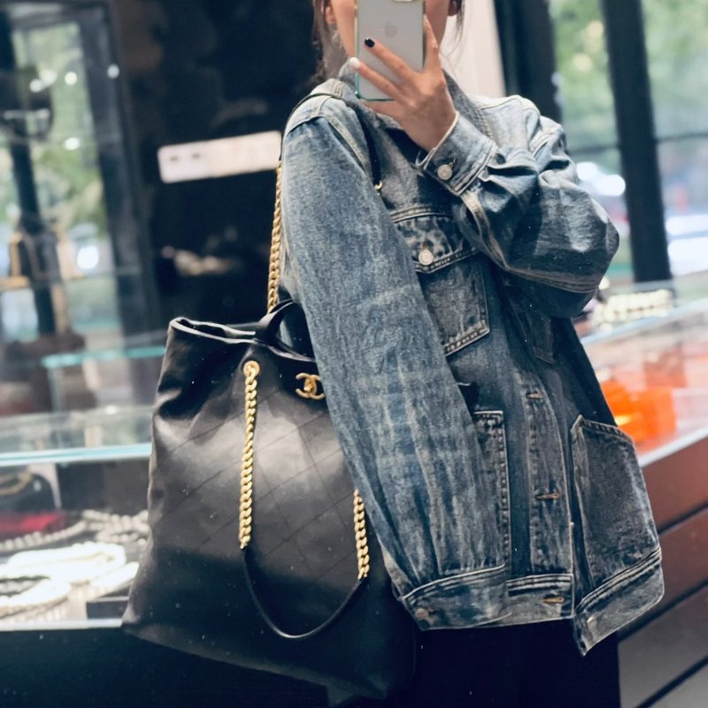 CHANEL22P春夏系列菱格紋牛皮手提肩背斜背包36*41*8 98新配件塵袋-1