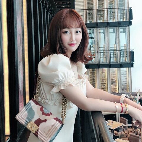 CHANEL 限量山茶花leboy中號鏈條肩背斜背包 25*14*7 98新配件塵袋