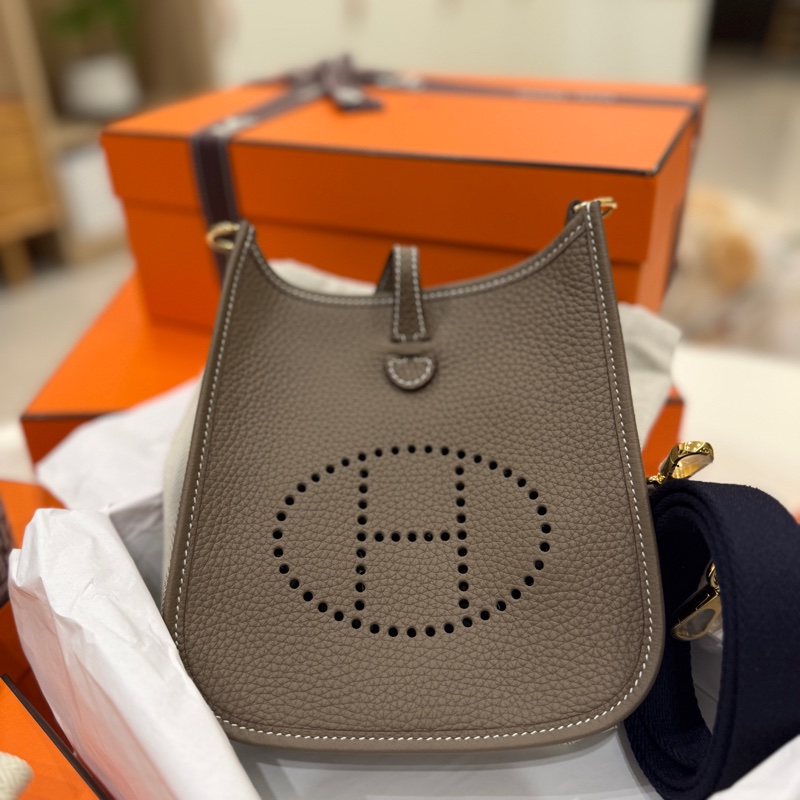 秒殺的價格! 使用一次 愛馬仕 Mini evelyne 大象灰-2