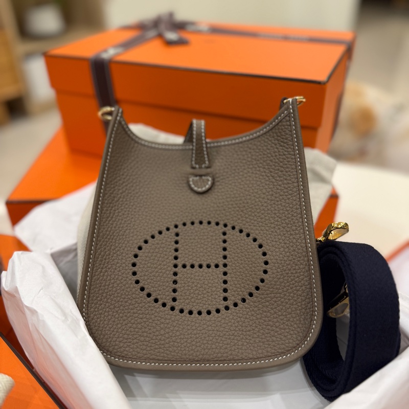 秒殺的價格! 使用一次 愛馬仕 Mini evelyne 大象灰-3