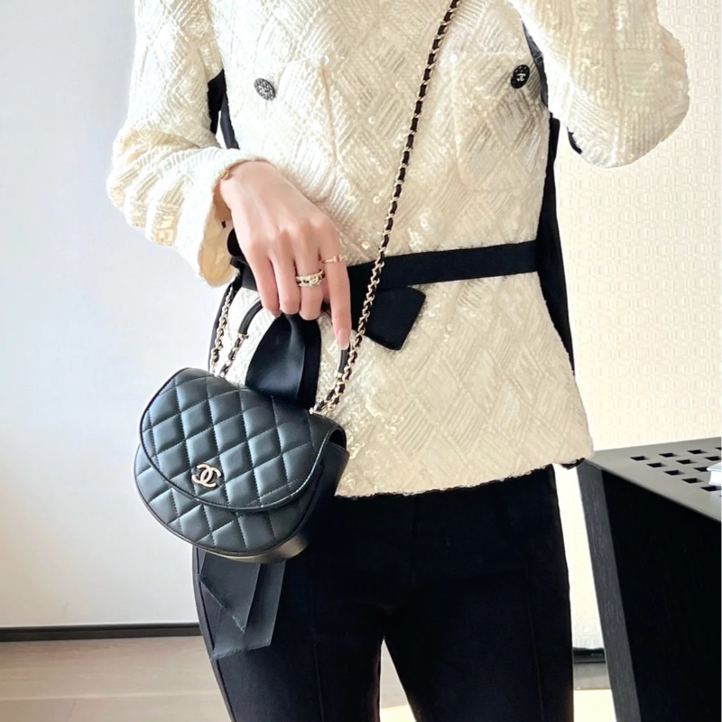 ✨Chanel 黑色羊皮金扣 半圓包 有購證 99新🖤-1