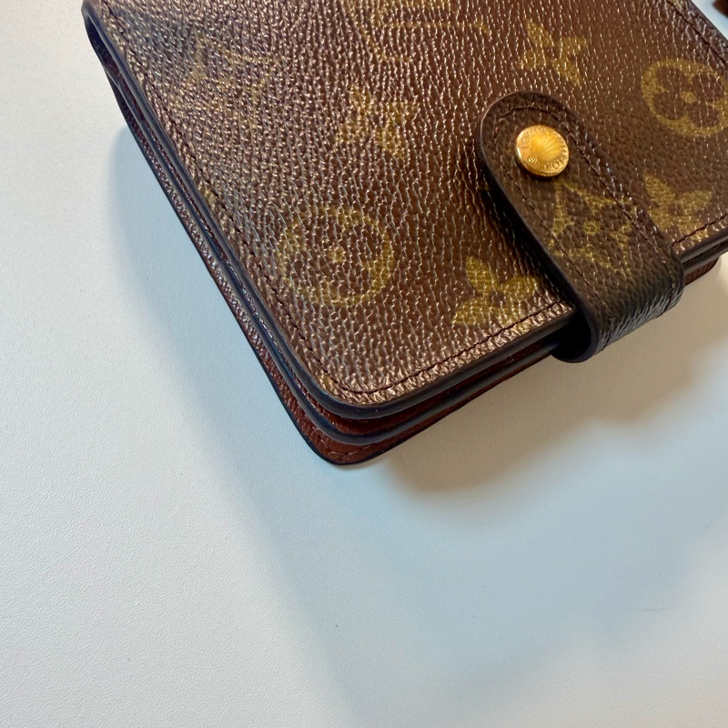 ✔️LV Louis Vuitton 路易威登 Monogram M61667 老花金釦拉鏈短夾-5