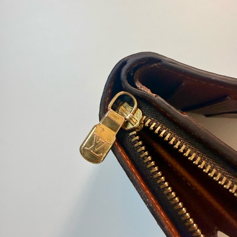 ✔️LV Louis Vuitton 路易威登 Monogram M61667 老花金釦拉鏈短夾-26