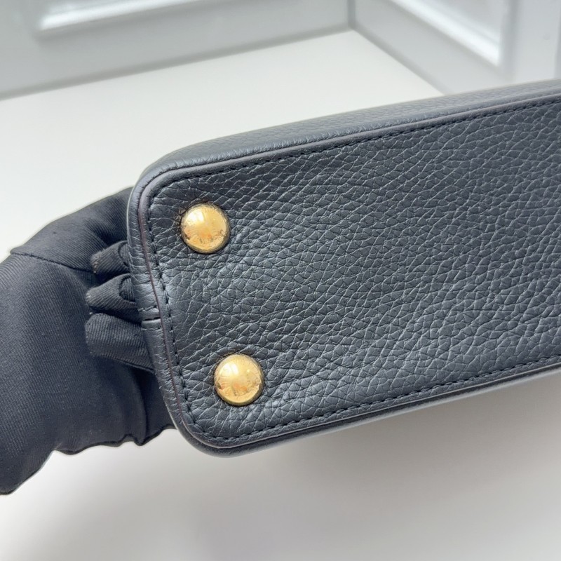 LV路易威登Capucines BB 黑色牛皮經典黑金款-9