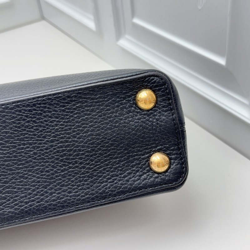 LV路易威登Capucines BB 黑色牛皮經典黑金款-10