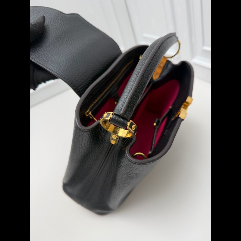 LV路易威登Capucines BB 黑色牛皮經典黑金款-23