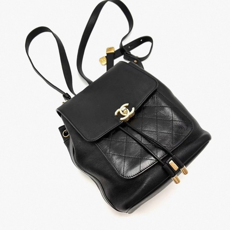 CHANEL黑金季節款牛皮後背包 18*24*11 98新配件購證塵袋-6