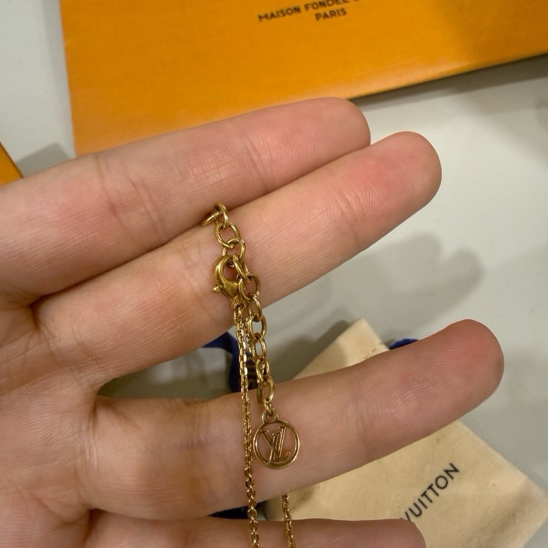 Louis Vuitton Petite Louis 精緻手鍊-8