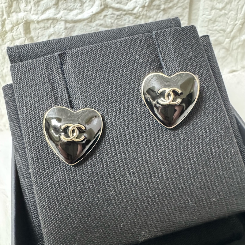 香奈兒25 B愛心耳環-0