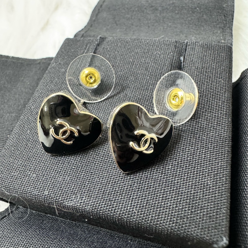 香奈兒25 B愛心耳環-2