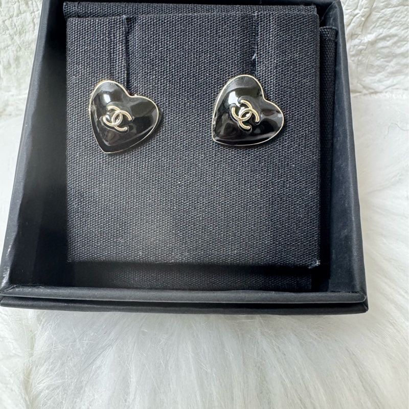 香奈兒25 B愛心耳環-9
