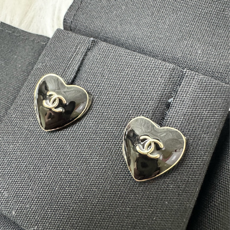 香奈兒25 B愛心耳環-13