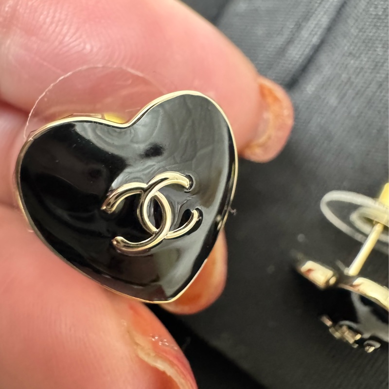 香奈兒25 B愛心耳環-15