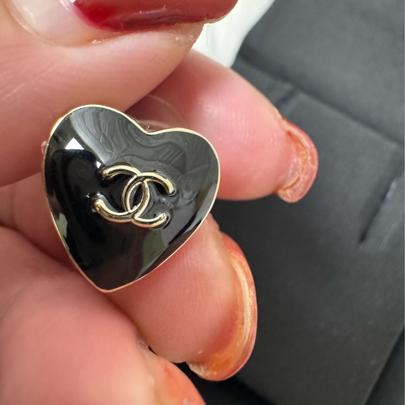 香奈兒25 B愛心耳環-16