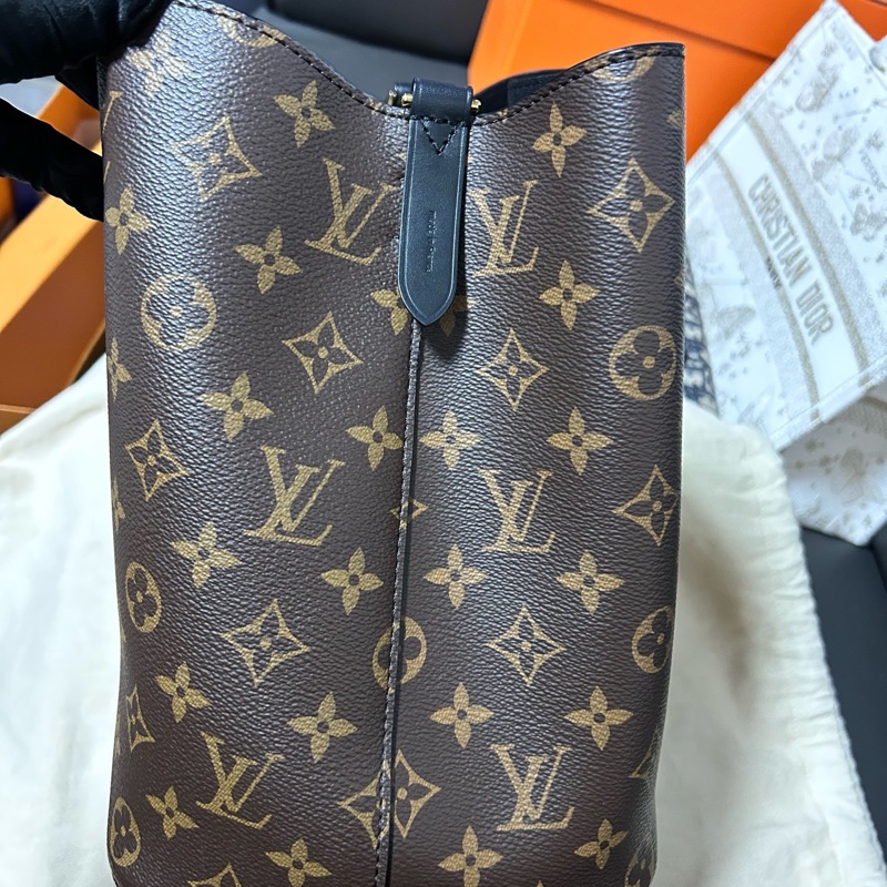 LV路易威登!芯片款經典Neo黑水桶,黑色比較低調不過時,容量妥妥噠 ,尺寸約26×26×17.5c-7