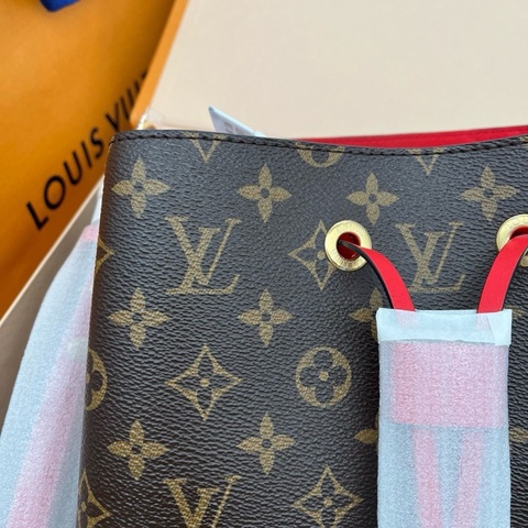 全新25年路易威登Lv紅色水桶Lv紅水桶Lv紅桶  附件，防塵袋