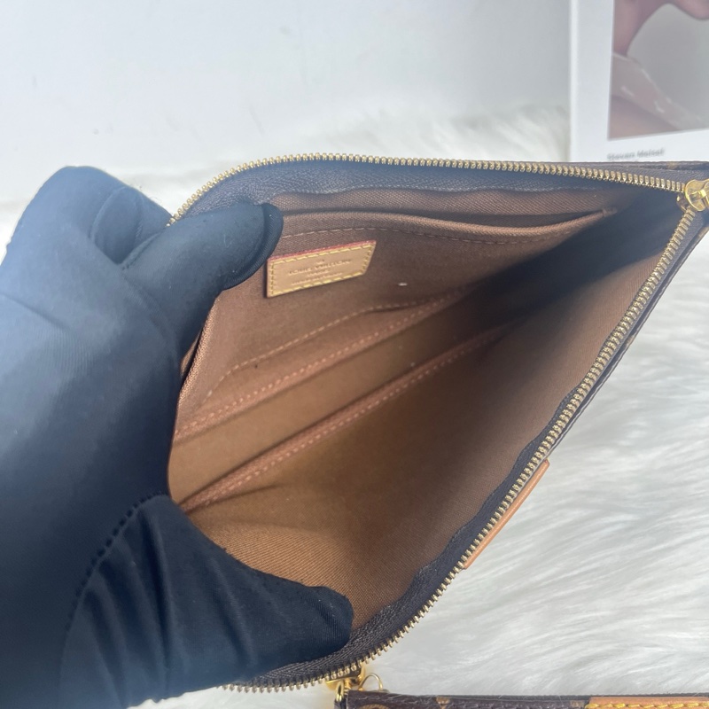 98新 lv五合一 純芯片 綠肩帶,M44813 尺寸: 24 x 13.5 x 4-2