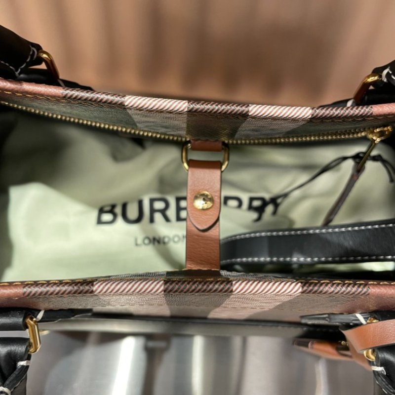 🎉新品好折扣✨Burberry 80696601 中款 Freya 芙蕾雅托特包 深樺木棕-4