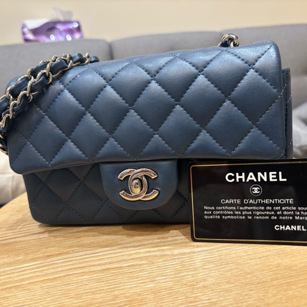 chanel 藍色羊皮銀鏈coco 包-1