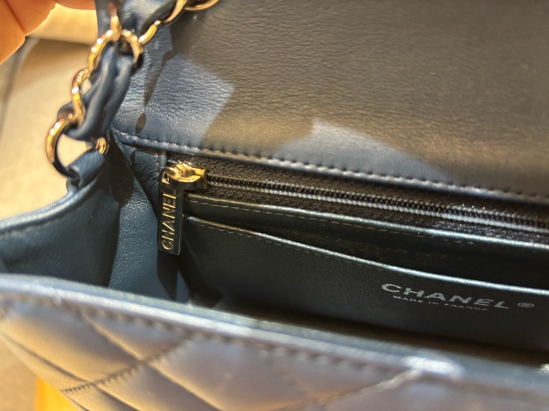 chanel 藍色羊皮銀鏈coco 包-4