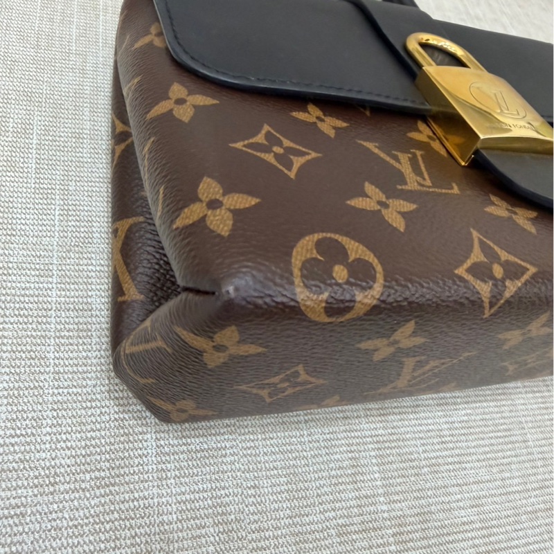 LV M44141經典LOCKY BB Monogram帆布牛皮飾邊磁釦手提包 斜背包（黑色）-10