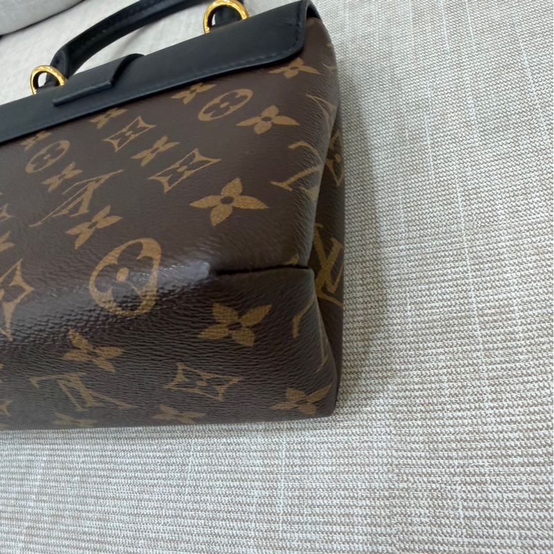 LV M44141經典LOCKY BB Monogram帆布牛皮飾邊磁釦手提包 斜背包（黑色）-32