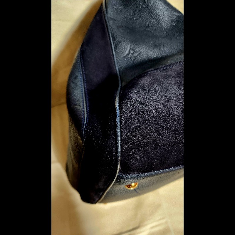 LV黑壓紋皮革絨布手提肩背包-13