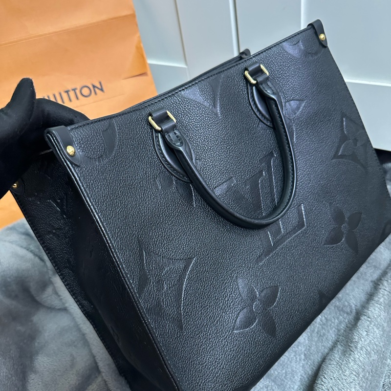 LV On the go MM真皮黑-2
