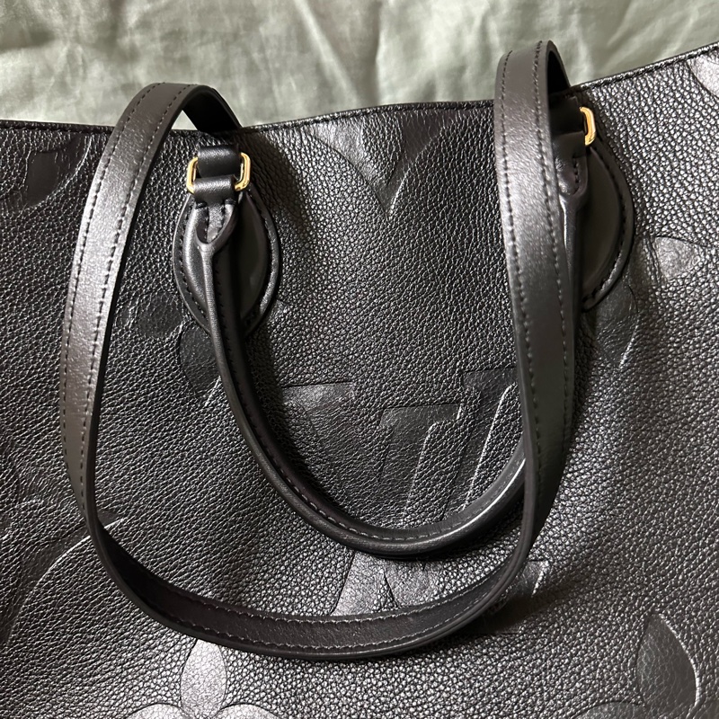 LV On the go MM真皮黑-20