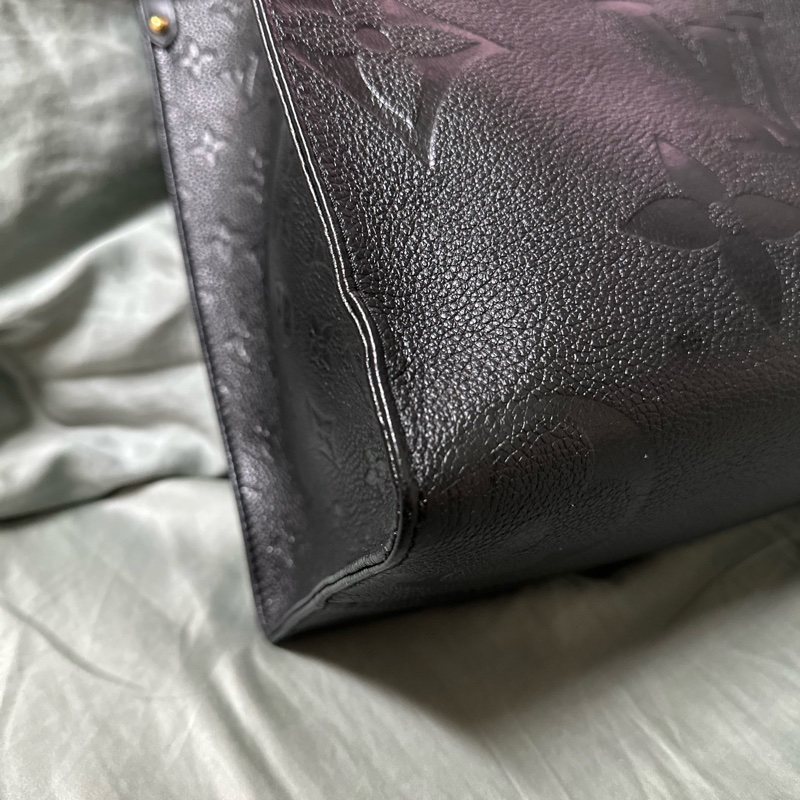 LV On the go MM真皮黑-23