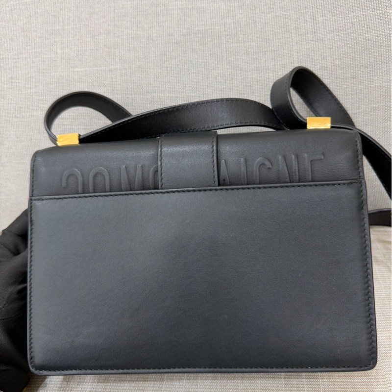 Dior 30 Montaigne 小型包 黑色金釦小牛皮-6