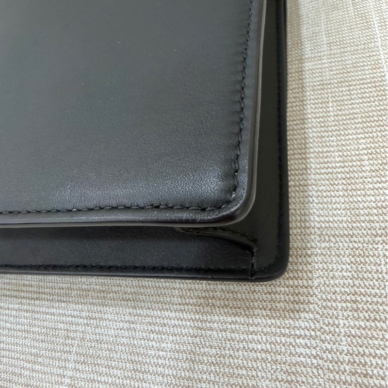 Dior 30 Montaigne 小型包 黑色金釦小牛皮-11