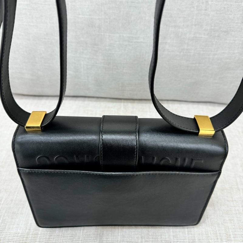 Dior 30 Montaigne 小型包 黑色金釦小牛皮-19