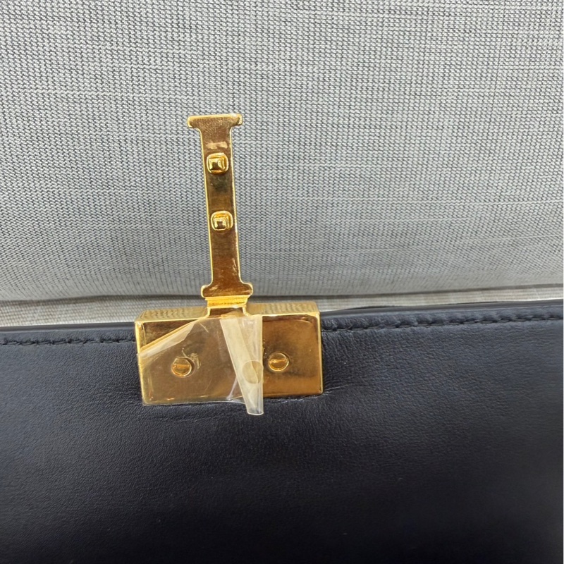 Dior 30 Montaigne 小型包 黑色金釦小牛皮-27