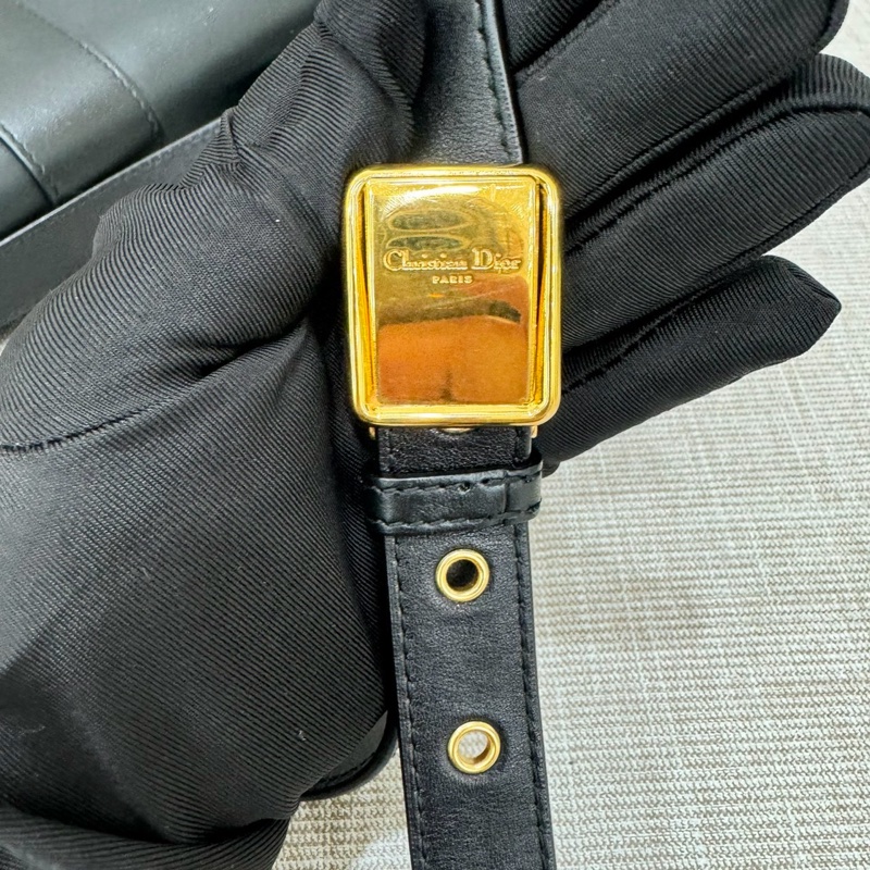 Dior 30 Montaigne 小型包 黑色金釦小牛皮-60
