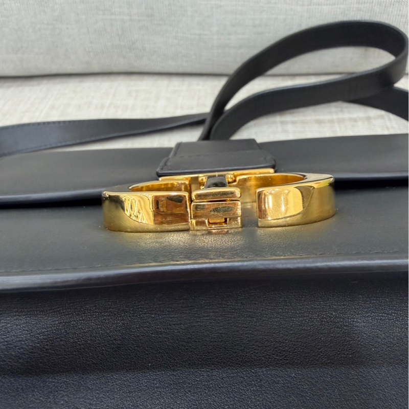 Dior 30 Montaigne 小型包 黑色金釦小牛皮-67