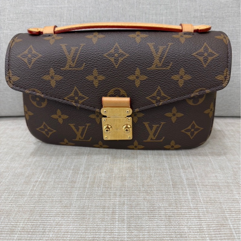 LV M46279 Pochette Métis East West 新款郵差包 肩背包 斜背包-6