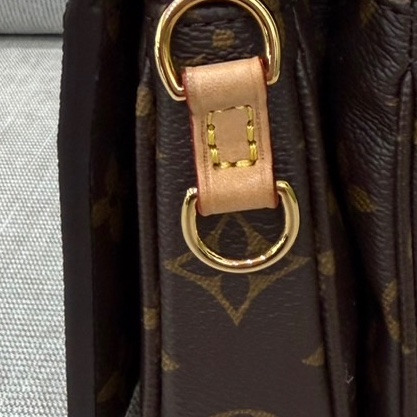 LV M46279 Pochette Métis East West 新款郵差包 肩背包 斜背包-34