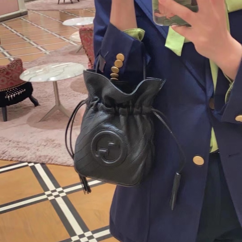 GUCCI 黑色甜酷小福袋包 手提包 斜背包 黑色-5