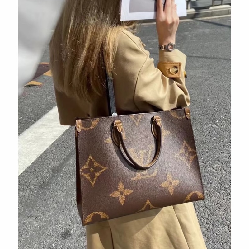 LV M45321經典ONTHEGO MM Monogram Reverse帆布手提包 肩背包 購物包-5