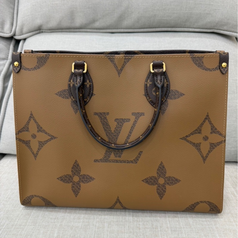 LV M45321經典ONTHEGO MM Monogram Reverse帆布手提包 肩背包 購物包-11