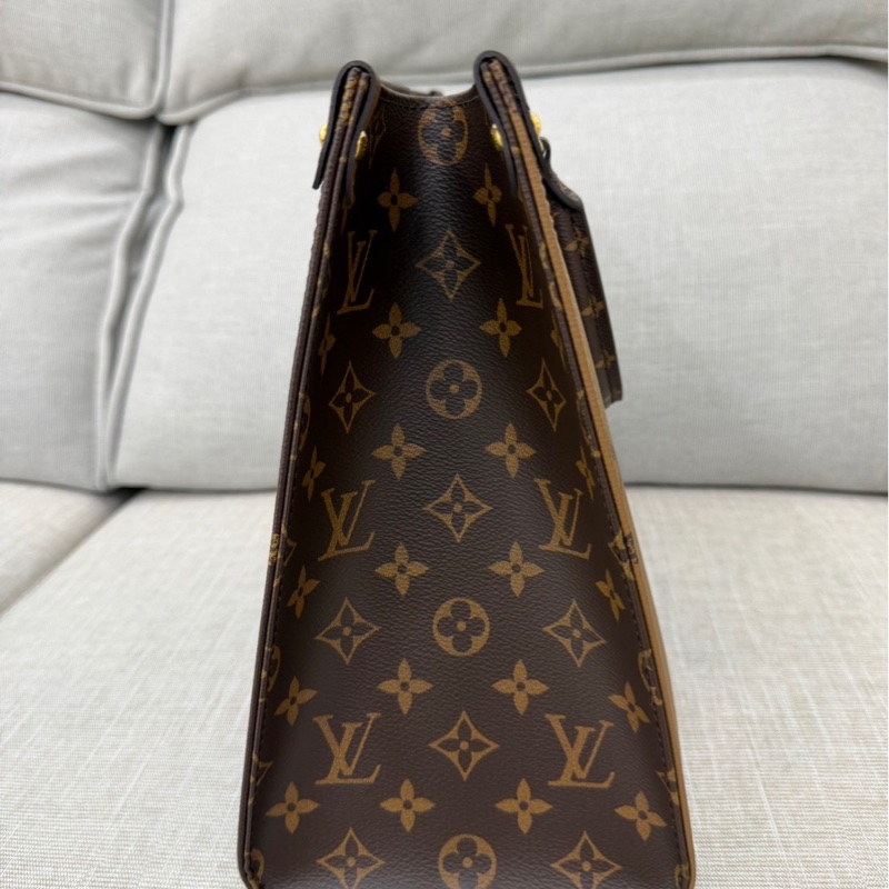 LV M45321經典ONTHEGO MM Monogram Reverse帆布手提包 肩背包 購物包-12