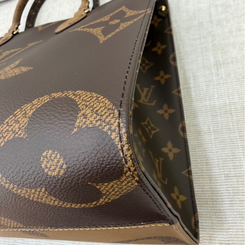 LV M45321經典ONTHEGO MM Monogram Reverse帆布手提包 肩背包 購物包-14