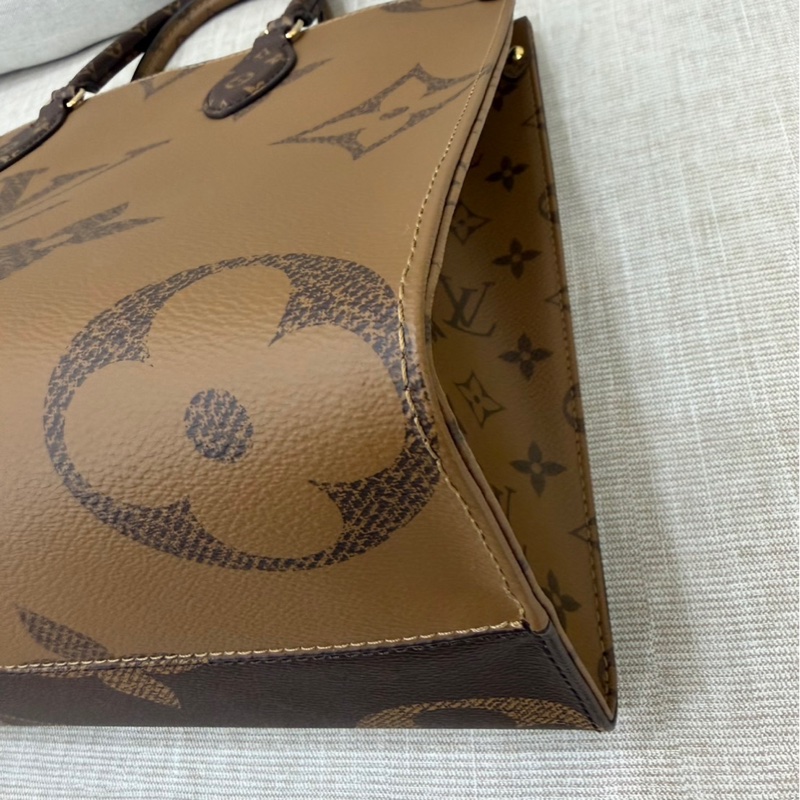 LV M45321經典ONTHEGO MM Monogram Reverse帆布手提包 肩背包 購物包-16