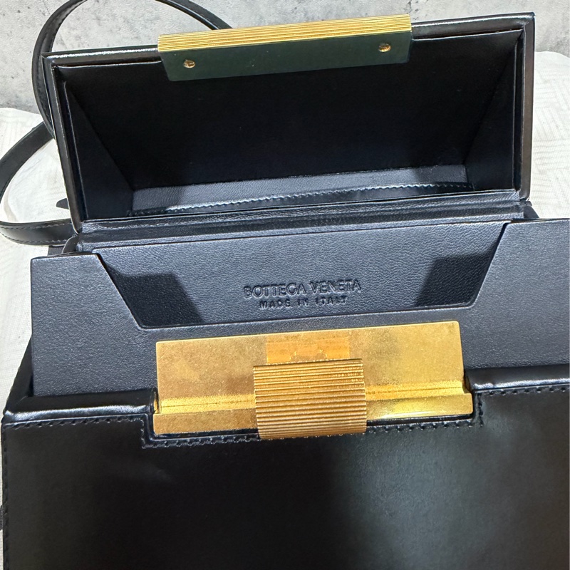「年終聖誕特價」全新Bottega Veneta Daisy Bag 方盒包 黑色577038-16