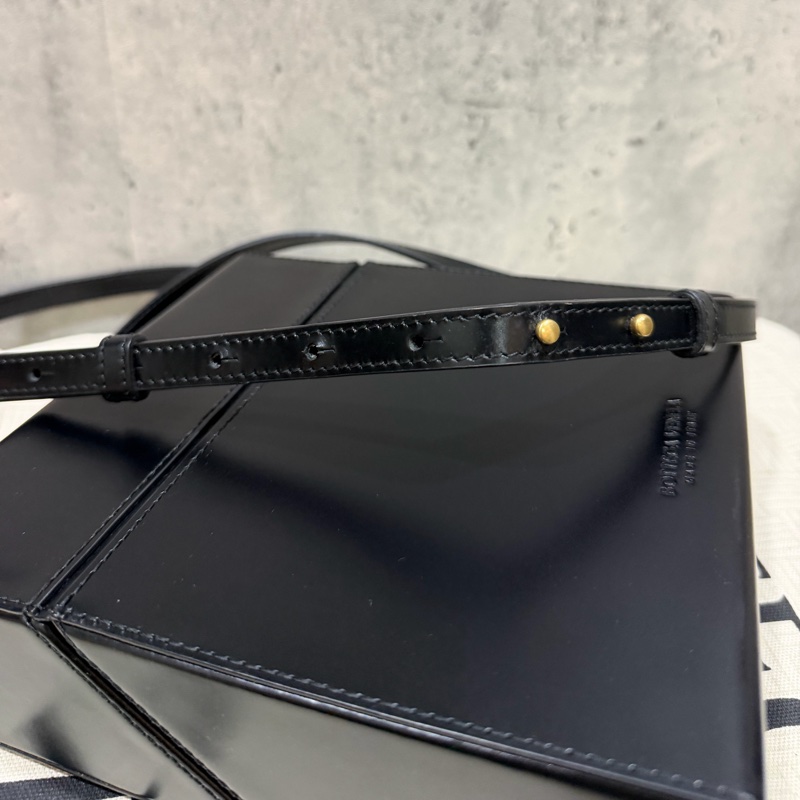 「年終聖誕特價」全新Bottega Veneta Daisy Bag 方盒包 黑色577038-19