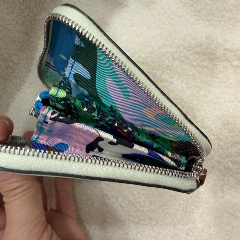 Hermes 愛馬仕 自由之城 狗來富 絲巾短夾 氣泡綠-16